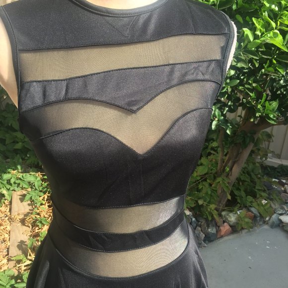 Little black dress mesh panels - Picture 2 of 9